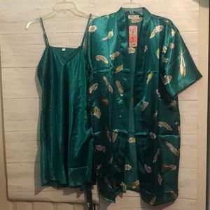 Nines robe & nightgown